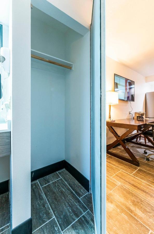 Metro Tempe Apartments Studio W Two King Beds المظهر الخارجي الصورة